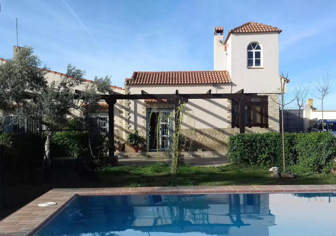 Villa Oliva Sanlucar la Mayor Exterior photo